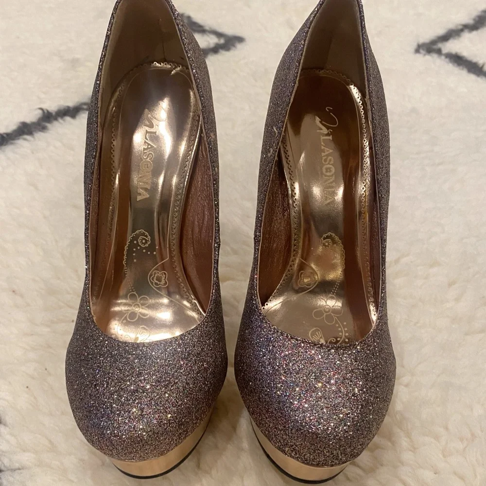 Womens Rose Gold Glitter Pump - Picture 7 of 10